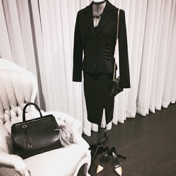 Black suit set - Picture 3 of 10